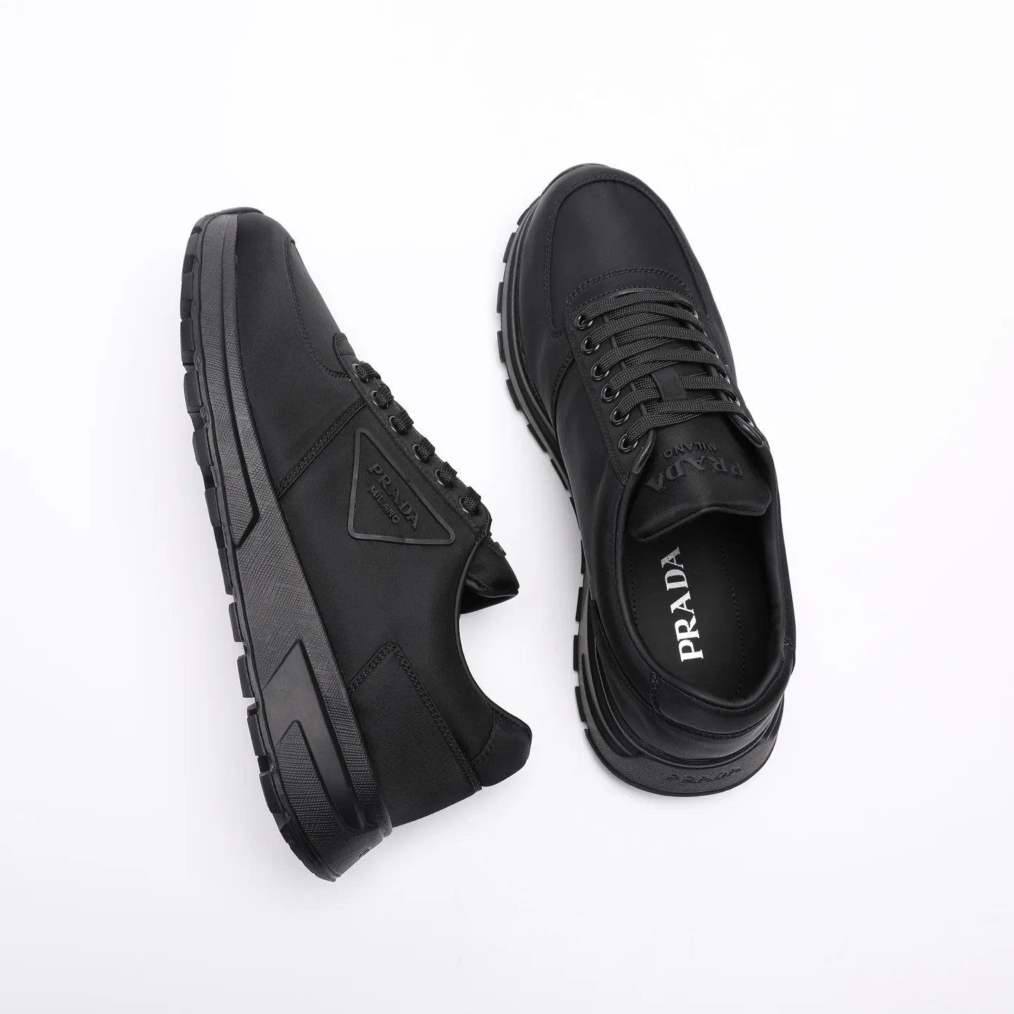 Batch 580 [PRADA] Men's shoes are popular in the counter, official website synchronization, high-quality shipments. Fabric: original cowhide with snakeskin. Lining: cowhide feet + cowhide lining. Outsole: original TPU + foam. Size: 38-46